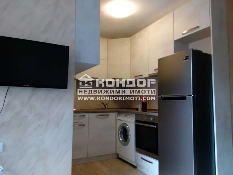 Cuisine; électroménager, parquet, rénové