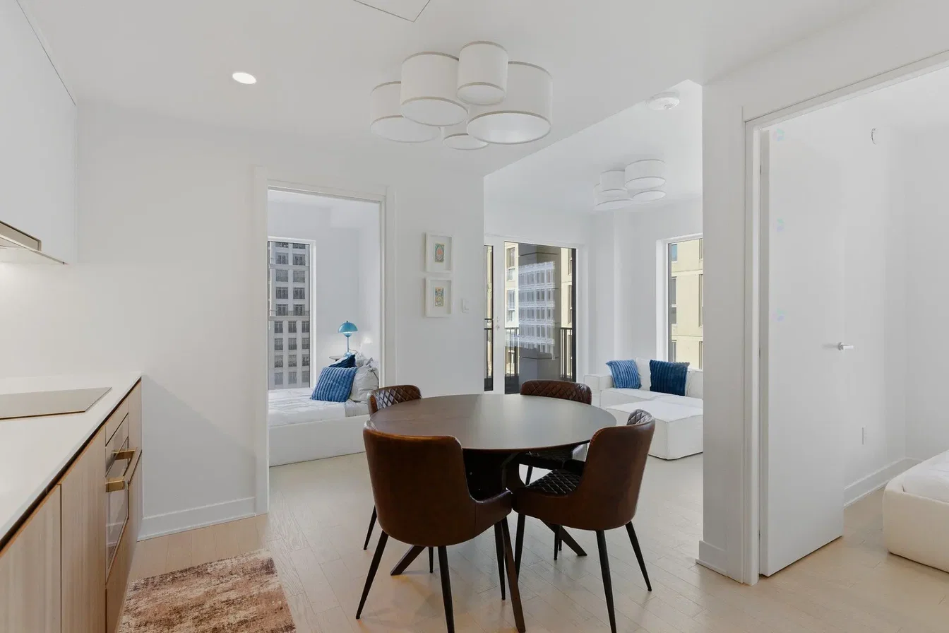 Salon; vue, lumière naturelle, style moderne