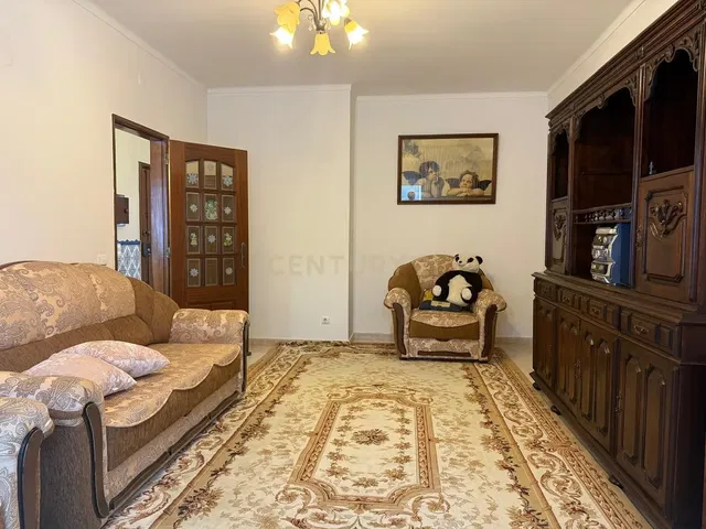 Salon; style rustique, lumière naturelle