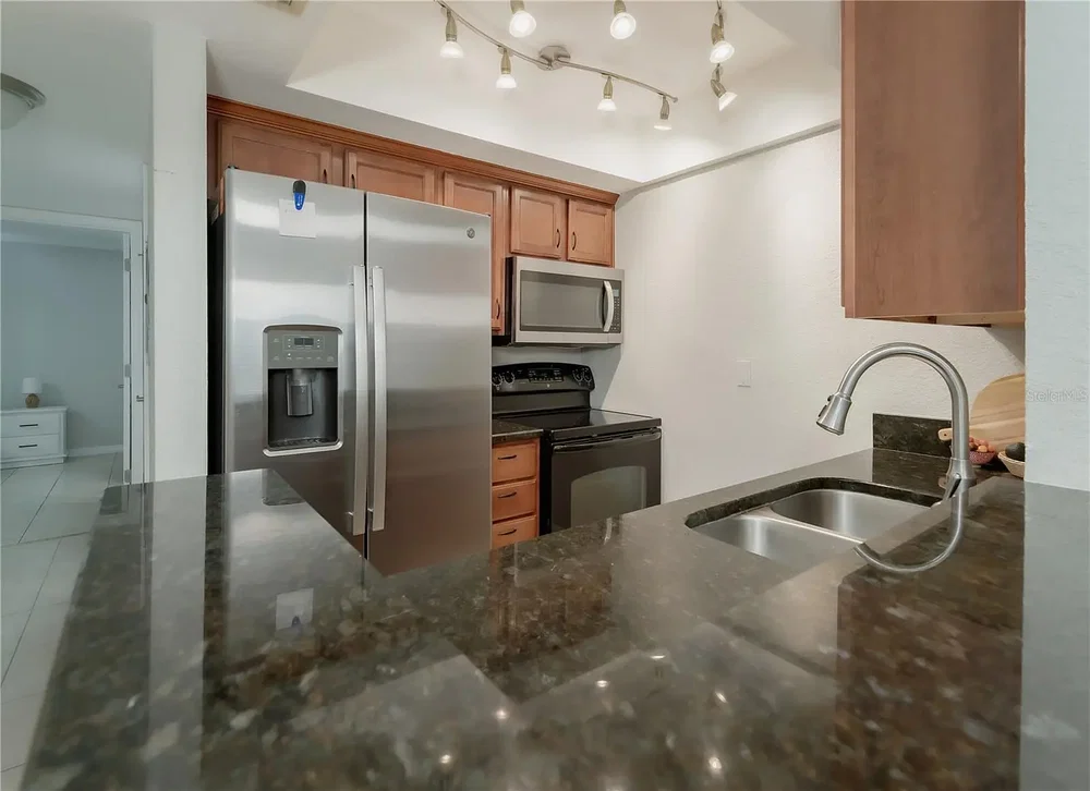 Kuhinja; kuhinjski aparati, prirodno svjetlo