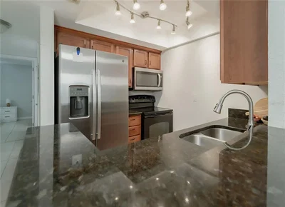 Kuhinja; kuhinjski aparati, prirodno svjetlo