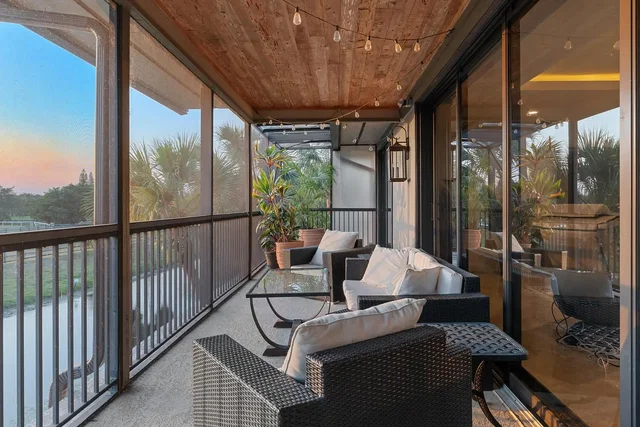 Balkon; výhled, přirozené světlo