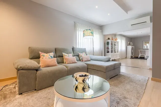 Salon; lumière naturelle, style moderne