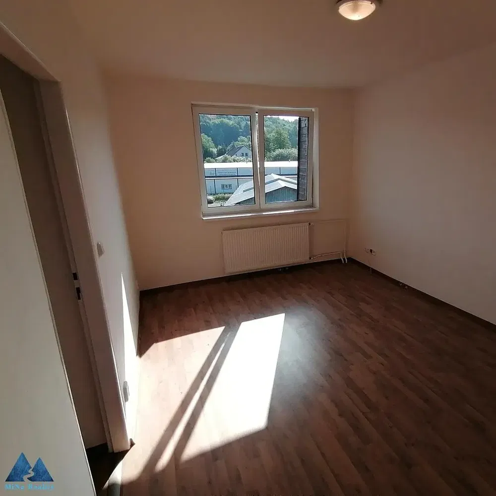 Schlafzimmer; blick, holzboden, tageslicht