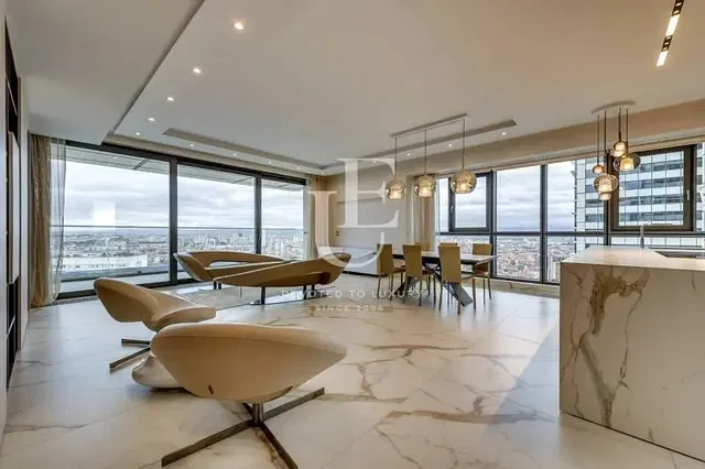 Κουζίνα; θέα, πλακάκια, φυσικό φως, μοντέρνο στυλ