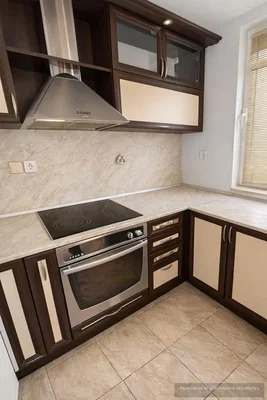 Cucina; elettrodomestici, pavimento in piastrelle, ristrutturato