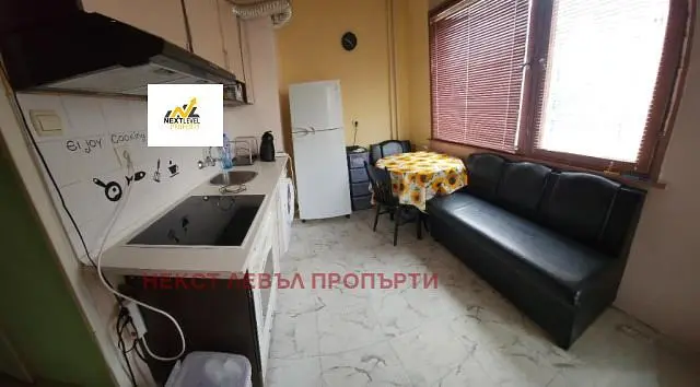 Mutfak; mutfak aletleri, fayans zemin