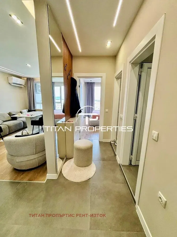 Wohnzimmer; blick, tageslicht, moderner stil