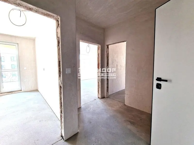 Sonstiges; tageslicht, renovierungsbedürftig