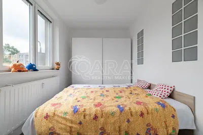 Yatak odası; doğal ışık, modern stil