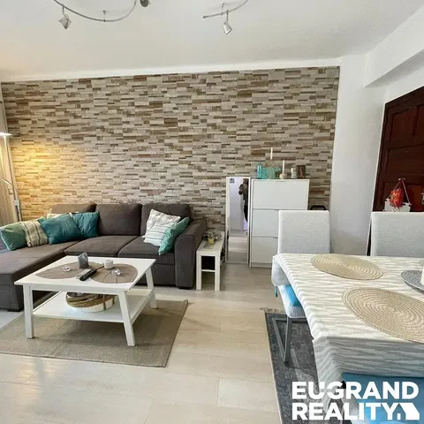 Wohnzimmer; tageslicht, moderner stil