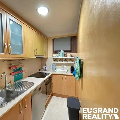 Küche; küchengeräte, fliesenboden