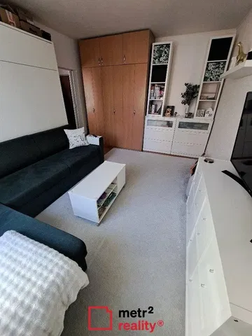 Woonkamer; moderne stijl, houten balken, natuurlijk licht