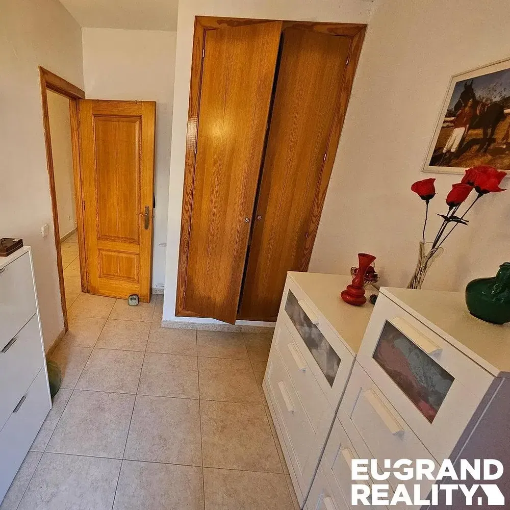 Garderobe; fliesenboden