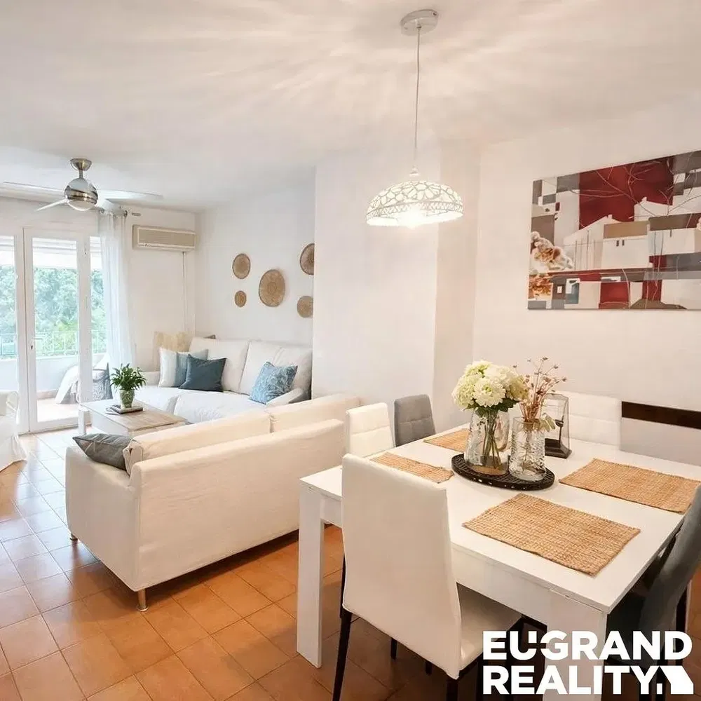 Wohnzimmer; tageslicht, moderner stil