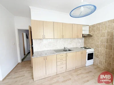 Kuchyně; kuchyňské spotřebiče, dlažba