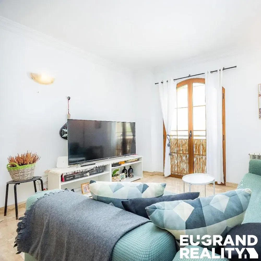 Wohnzimmer; tageslicht, moderner stil