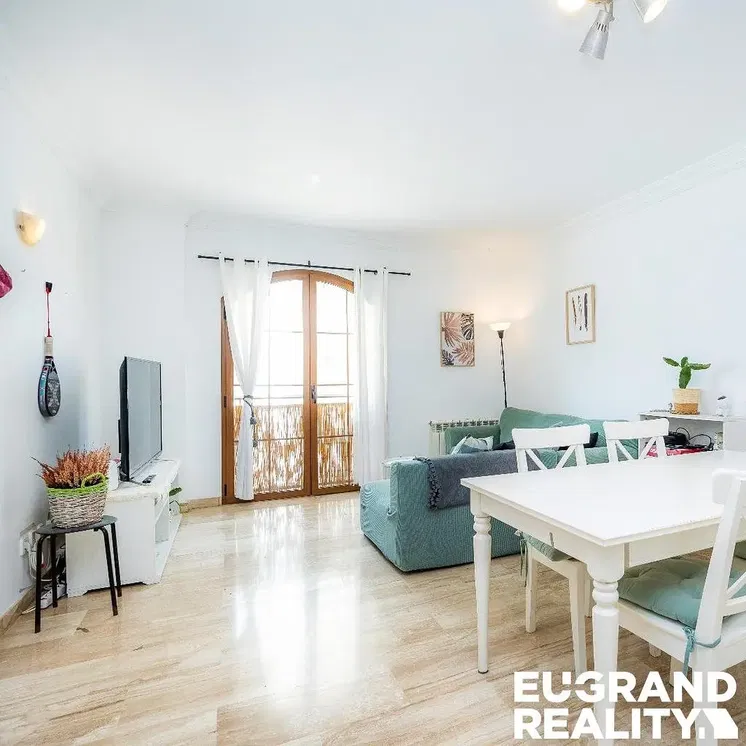 Wohnzimmer; tageslicht, moderner stil