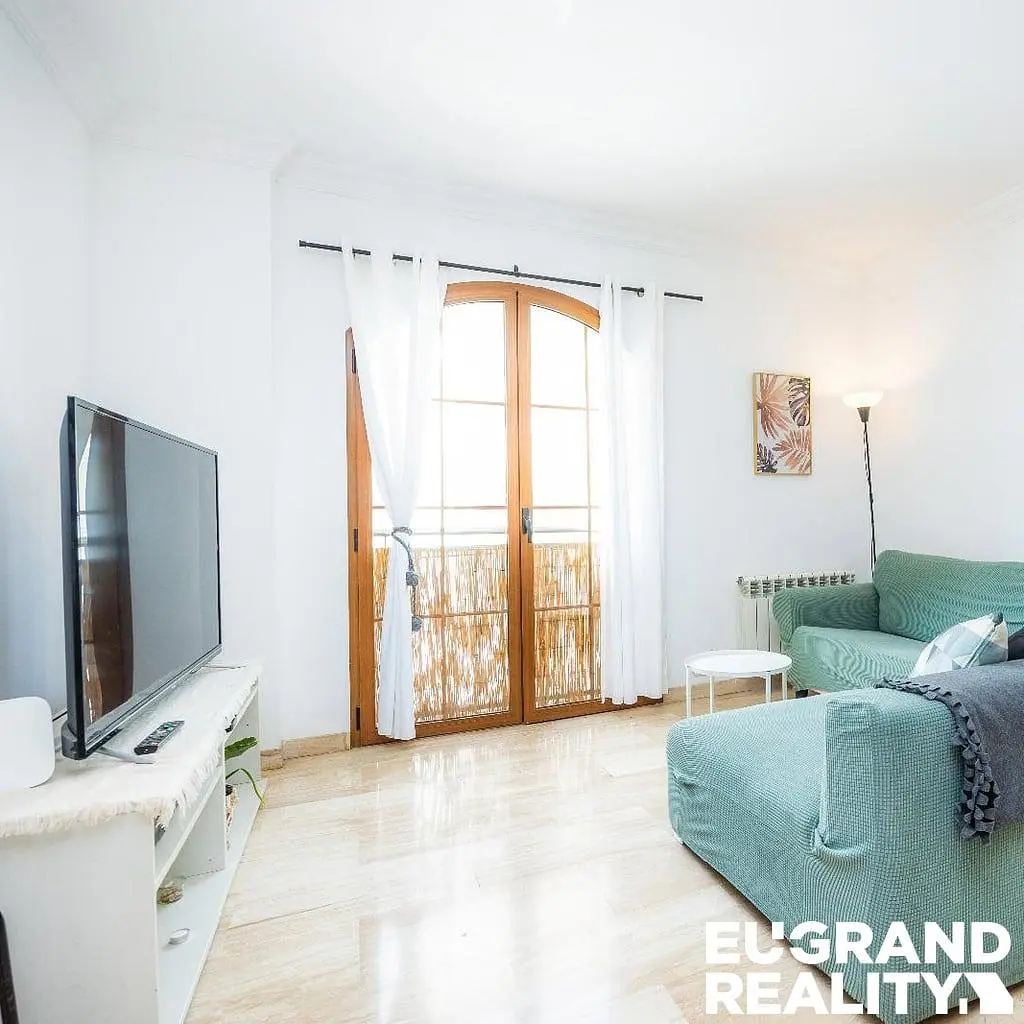 Wohnzimmer; tageslicht, moderner stil