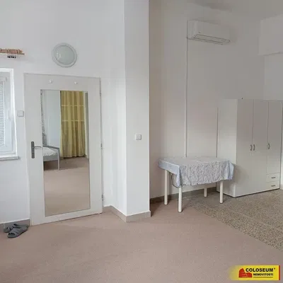 Spavaća soba; prirodna svjetlost, renoviran