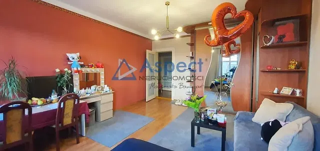 Obývací pokoj; moderní styl, přirozené světlo