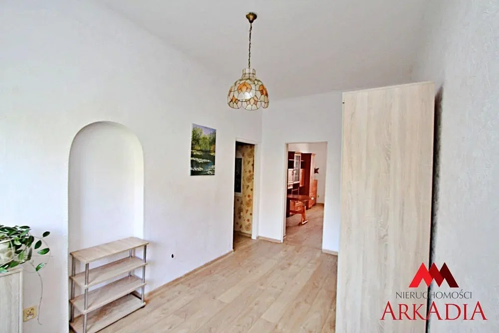 Chambre; lumière naturelle, parquet