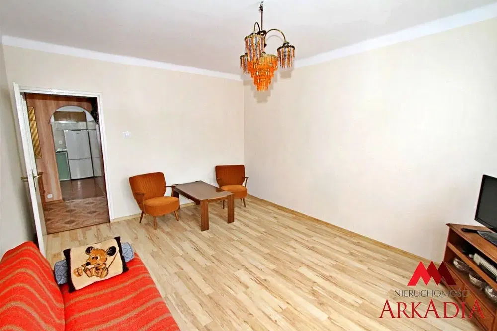 Salon; parquet, lumière naturelle