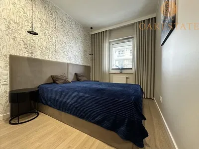 Chambre; parquet, lumière naturelle