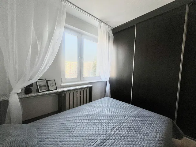 Chambre; lumière naturelle, vue