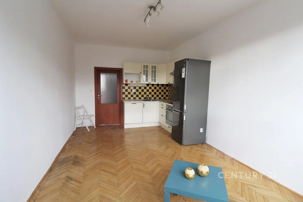 Kitchen; wood floor, natural light