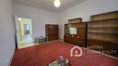 Wohnzimmer; holzboden, tageslicht, moderner stil