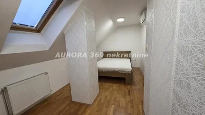 Chambre; parquet, lumière naturelle