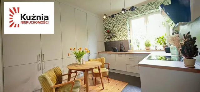 Κουζίνα; συσκευές κουζίνας, φυσικό φως, μοντέρνο στυλ