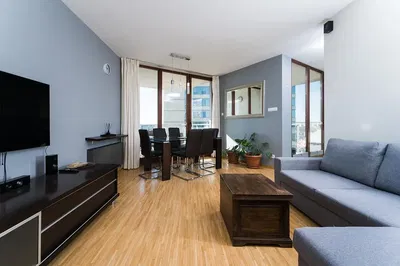 Salon; vue, parquet, lumière naturelle, style moderne