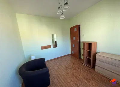 Dnevna soba; drveni pod, prirodno svjetlo