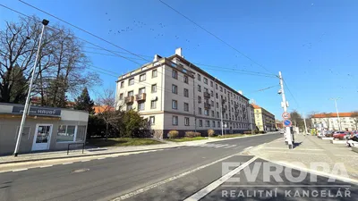 Maison et environs; vue