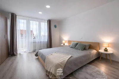 Yatak odası; doğal ışık, modern stil
