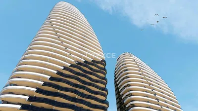 Kuća i okolina; pogled, visoki plafoni