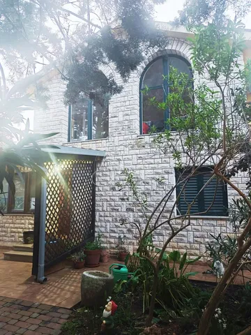 Dom a okolie; výhľad, prirodzené svetlo