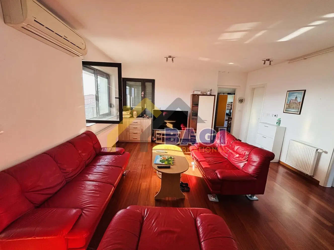 Wohnzimmer; tageslicht, moderner stil