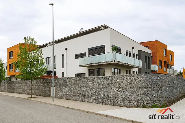 Haus und umgebung; blick