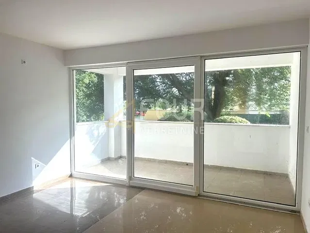 Terrace; view, tile floor, natural light