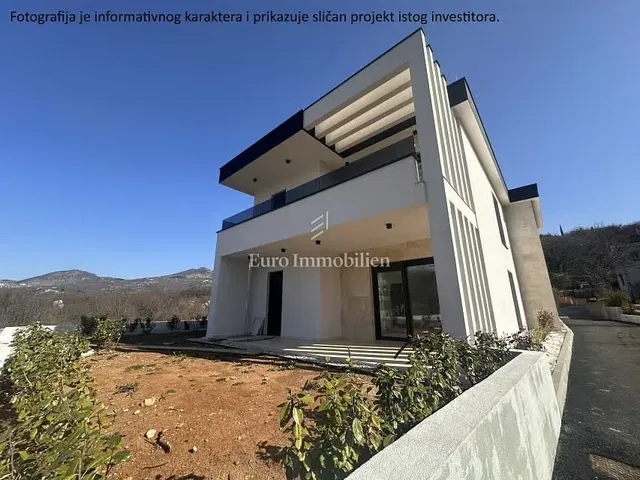 Haus und umgebung; blick, hohe decken, tageslicht