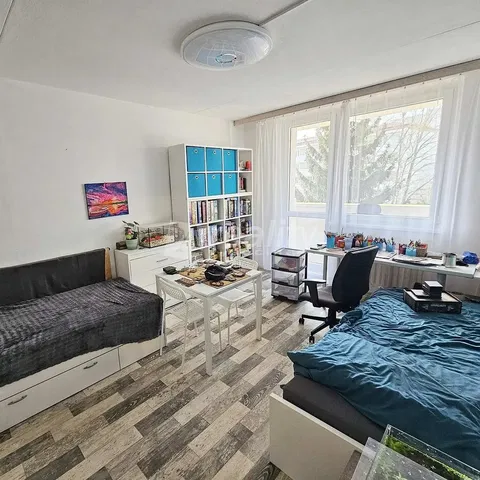 Chambre d'enfant; lumière naturelle