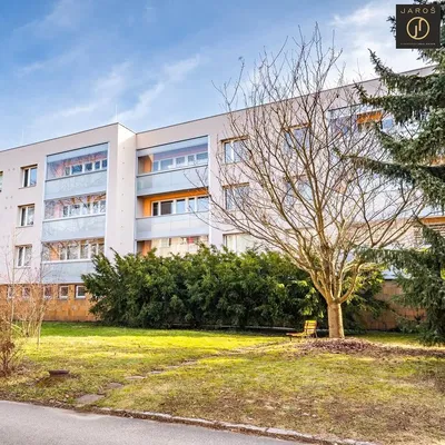 Maison et environs; vue