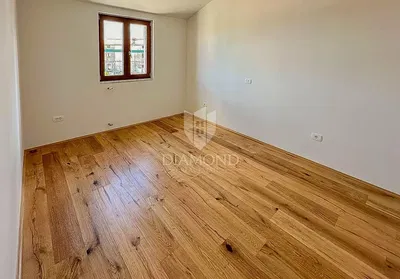 Schlafzimmer; holzboden, tageslicht, blick