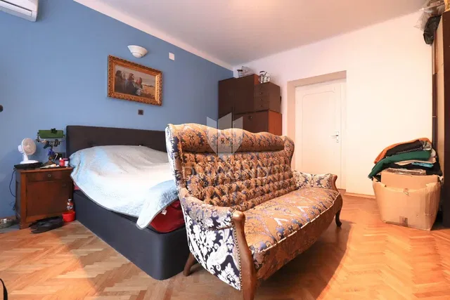 Schlafzimmer; holzboden, rustikaler stil