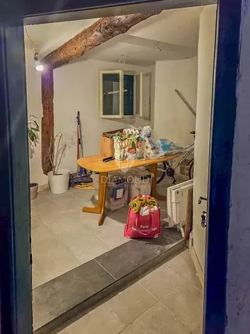 Other; needs renovation, tile floor