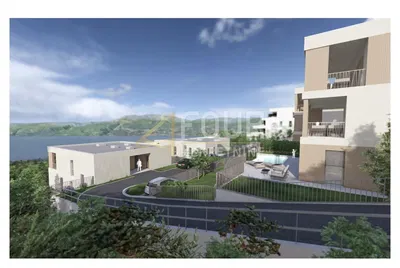 Dům a okolí; výhled