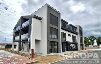 Haus und umgebung; blick